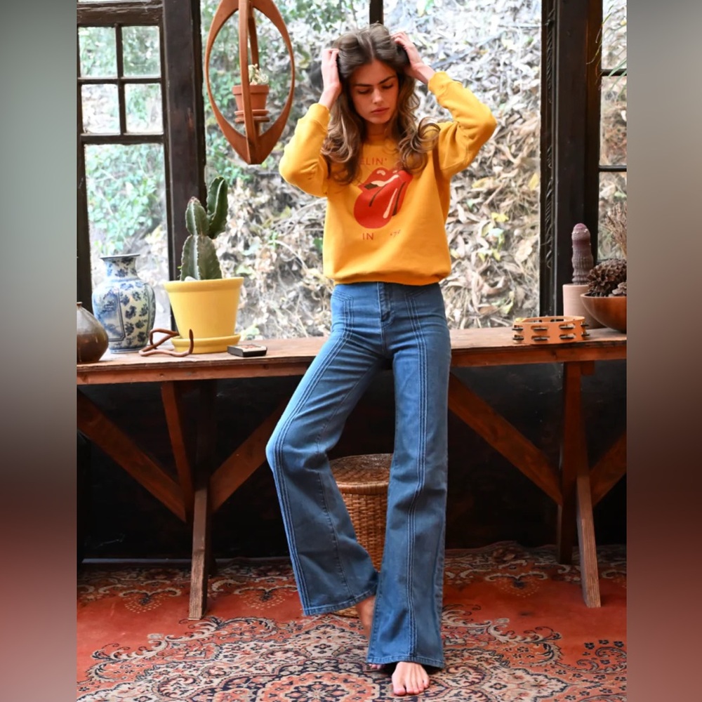 Stoned Immaculate Annie Jean Sz 30
Irregular